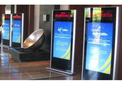 目前較為成熟的幾種廣告機技術(shù)方案